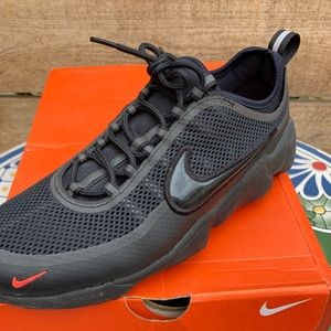 Sz.7.5 Black Nike shoes,